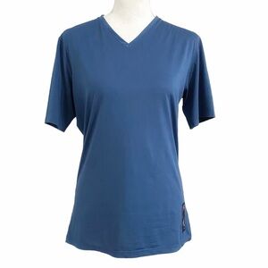 RAPHA MEN MUTED BLUE POLYESTER V-NECK SHORT SLEEVE HOT WEATHER BASELAYER SHIRT